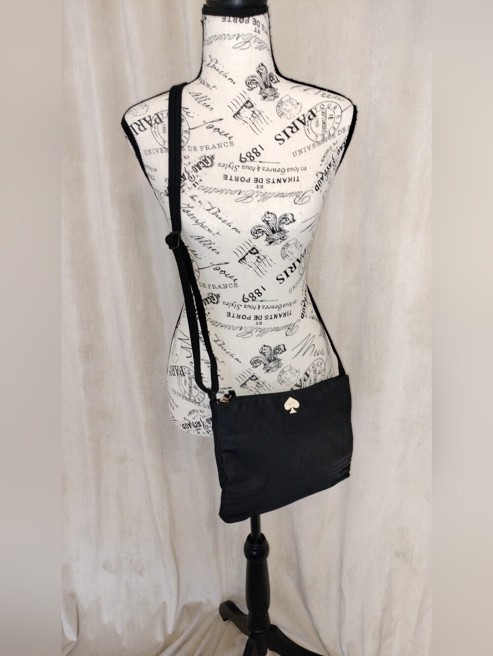 EUC! Kate Spade Black Flatiron Nylon Cammy Crossbody Bag w/Gold Spade Accent